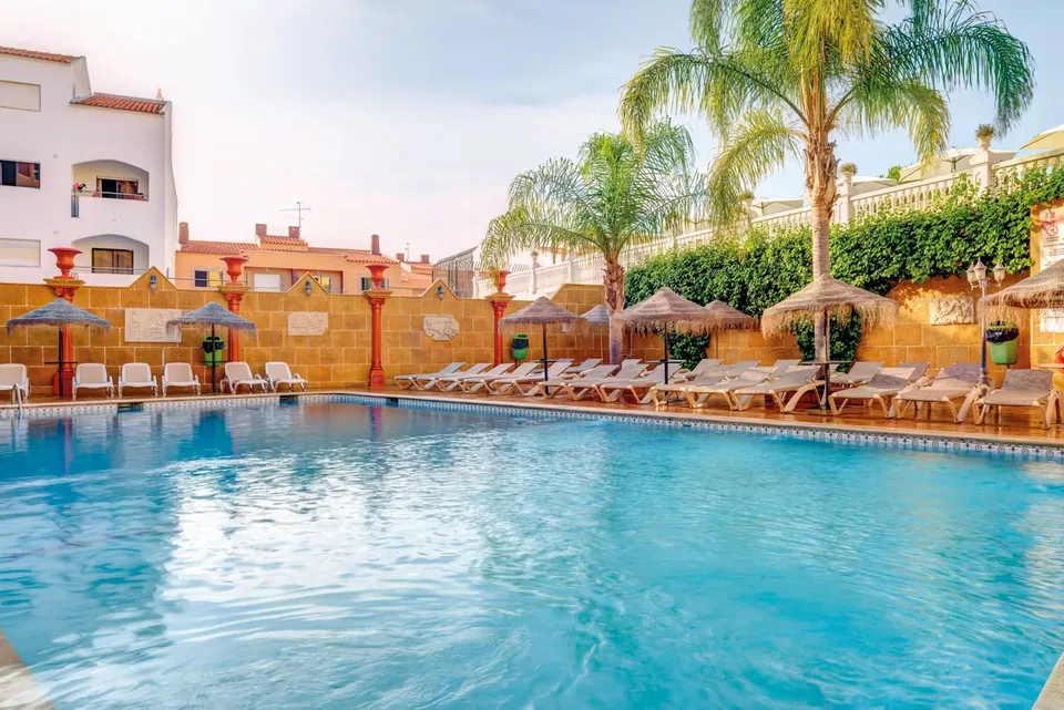 Choromar Apartments