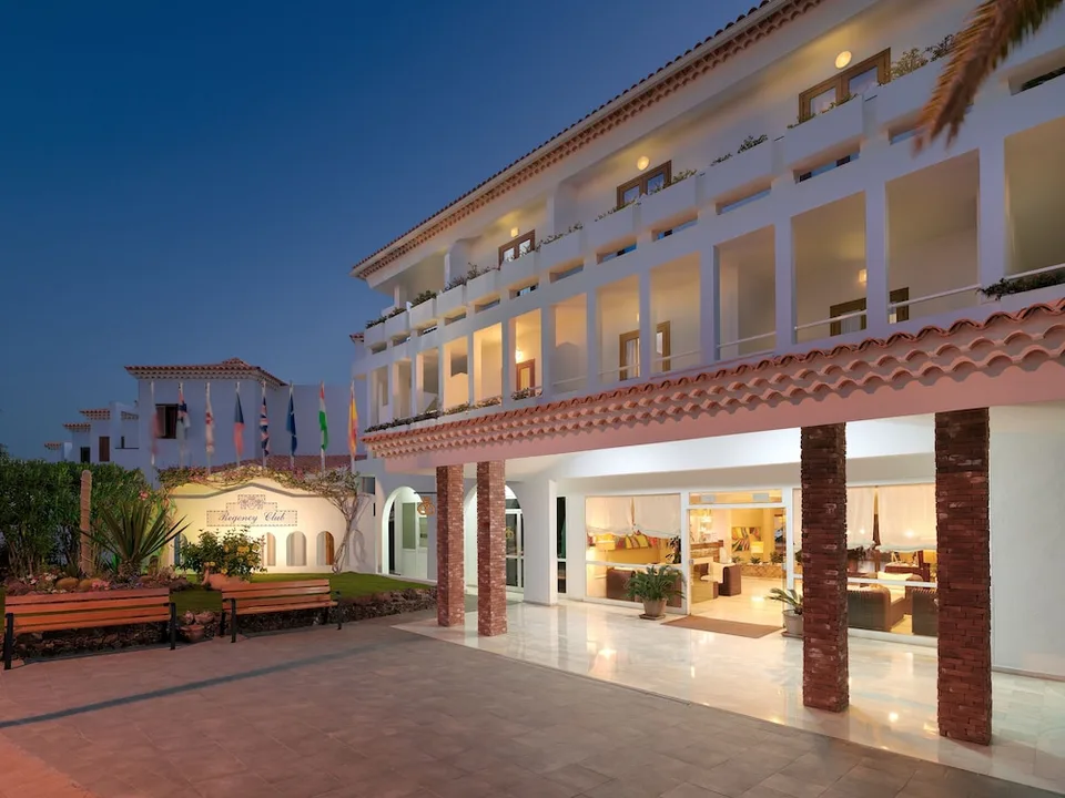 Regency Torviscas Apartments And Suites