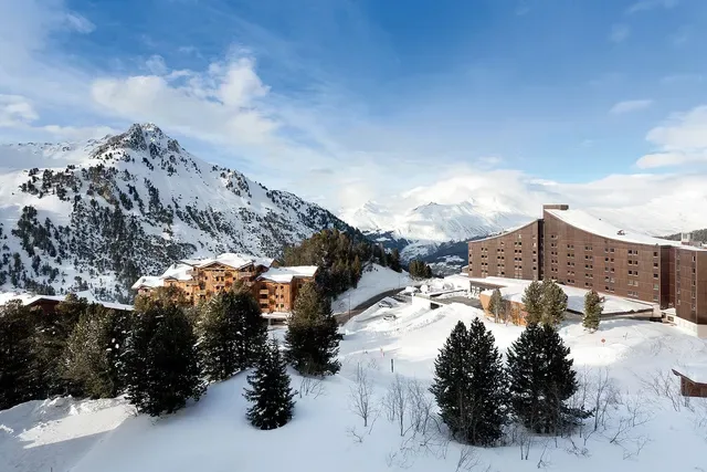 Snowy mountain view and accommodation at Les Arcs