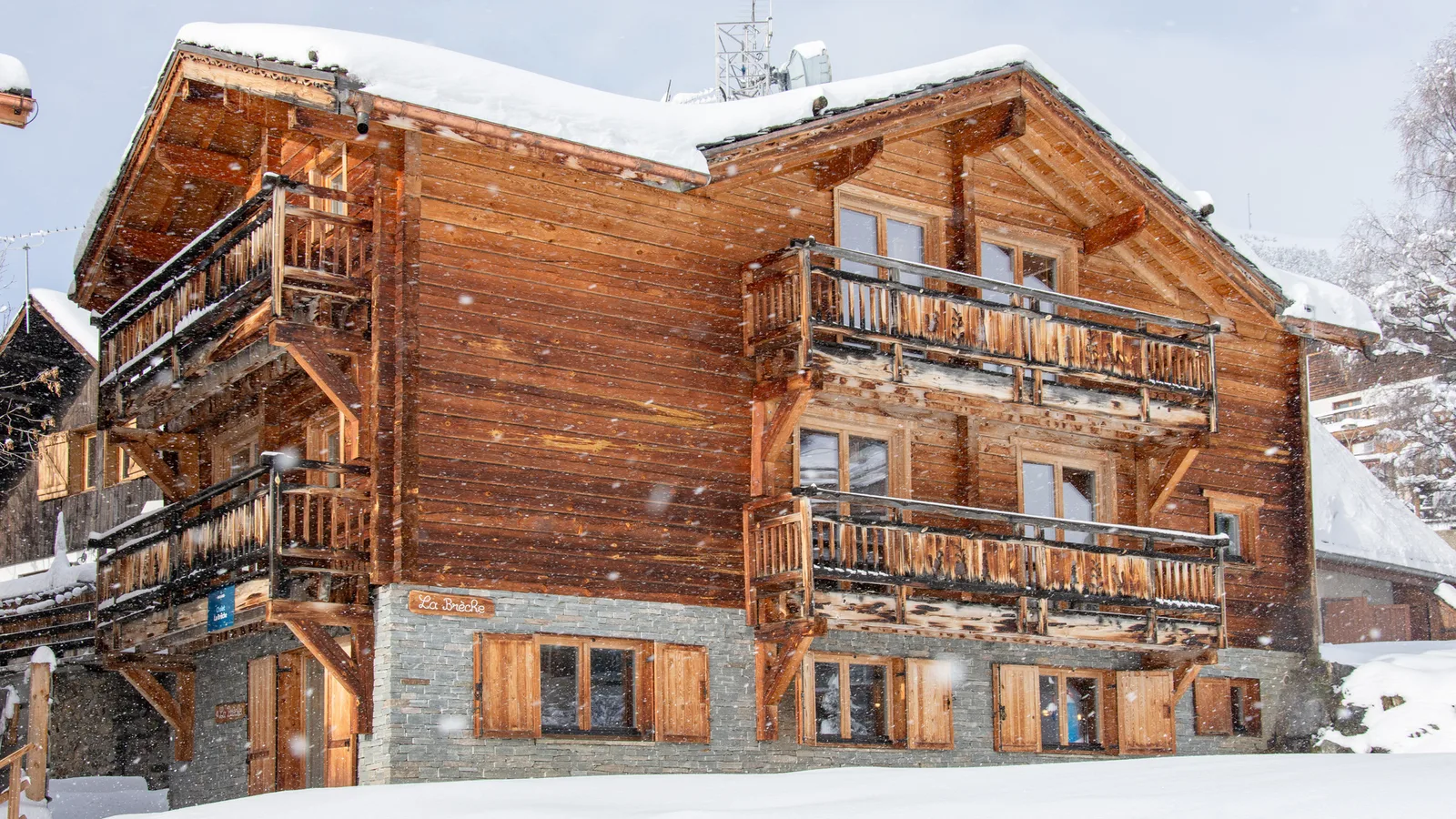 Chalet La Breche exterior
